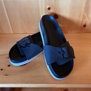 Dr. Scholl's Black Slides